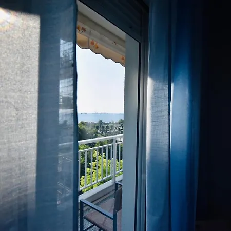 Vasilissis Olgas Sea View Apartment *